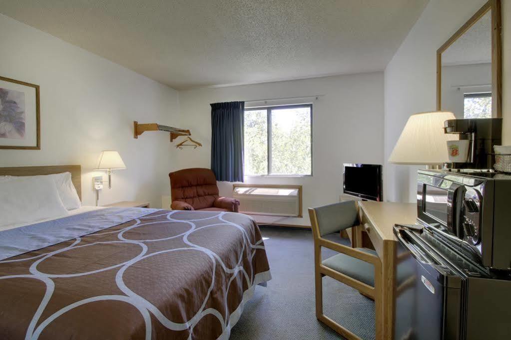 Super 8 By Wyndham Storm Lake Exterior foto